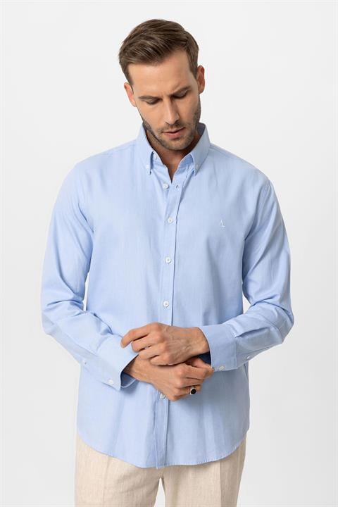 Slim Fit Men's Shirt With Buttoned Collar