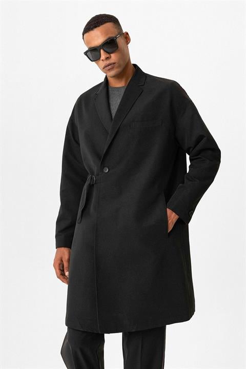 Men's Trench Coat With Buckle Detail